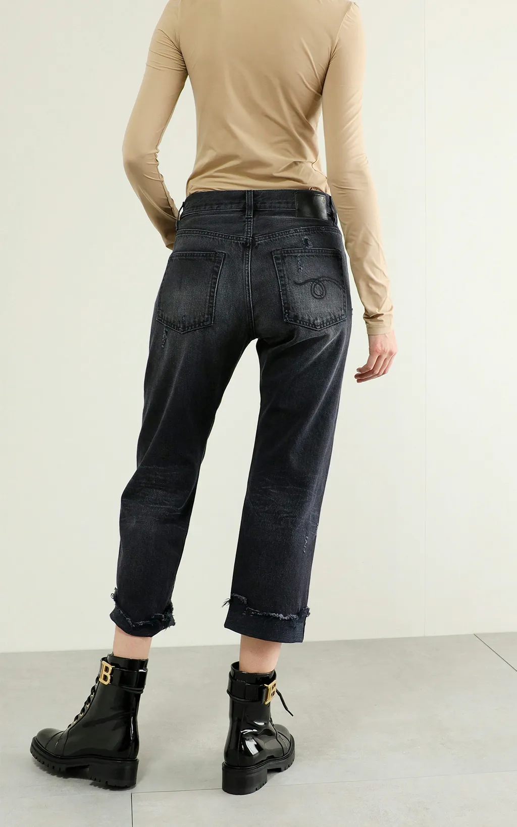 Straight Jeans