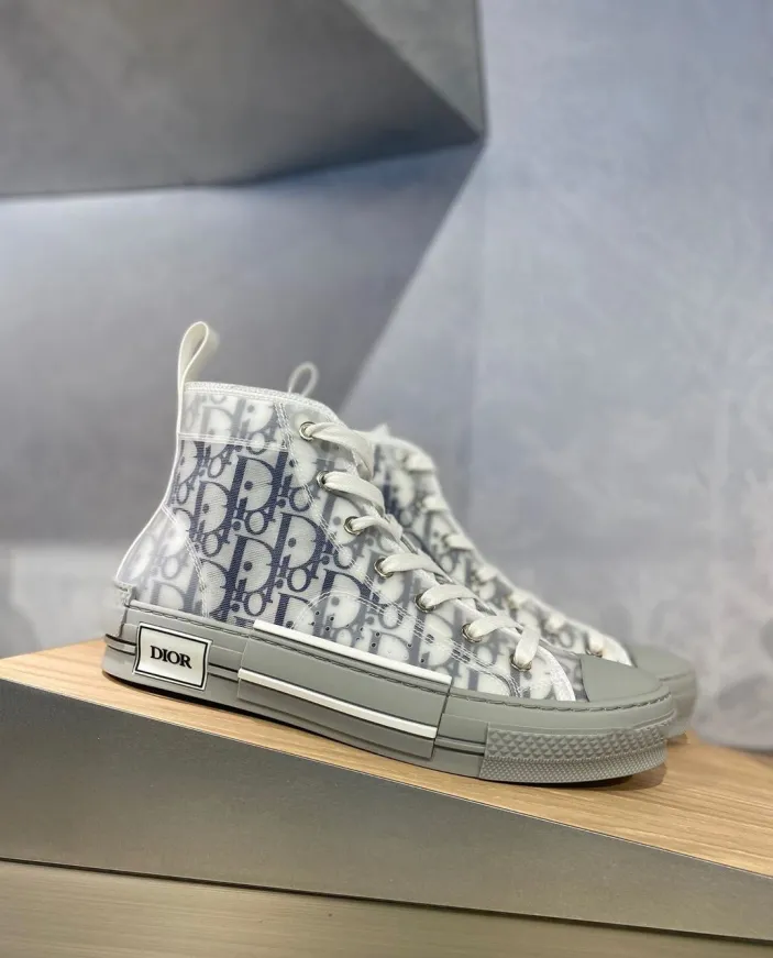 B23 League High-Top Sneaker