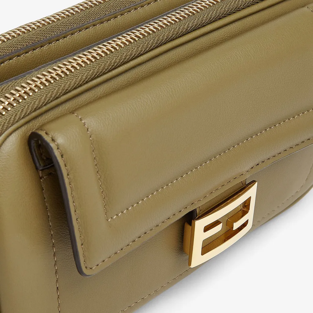 Easy 2 Baguette Crossbody Bag