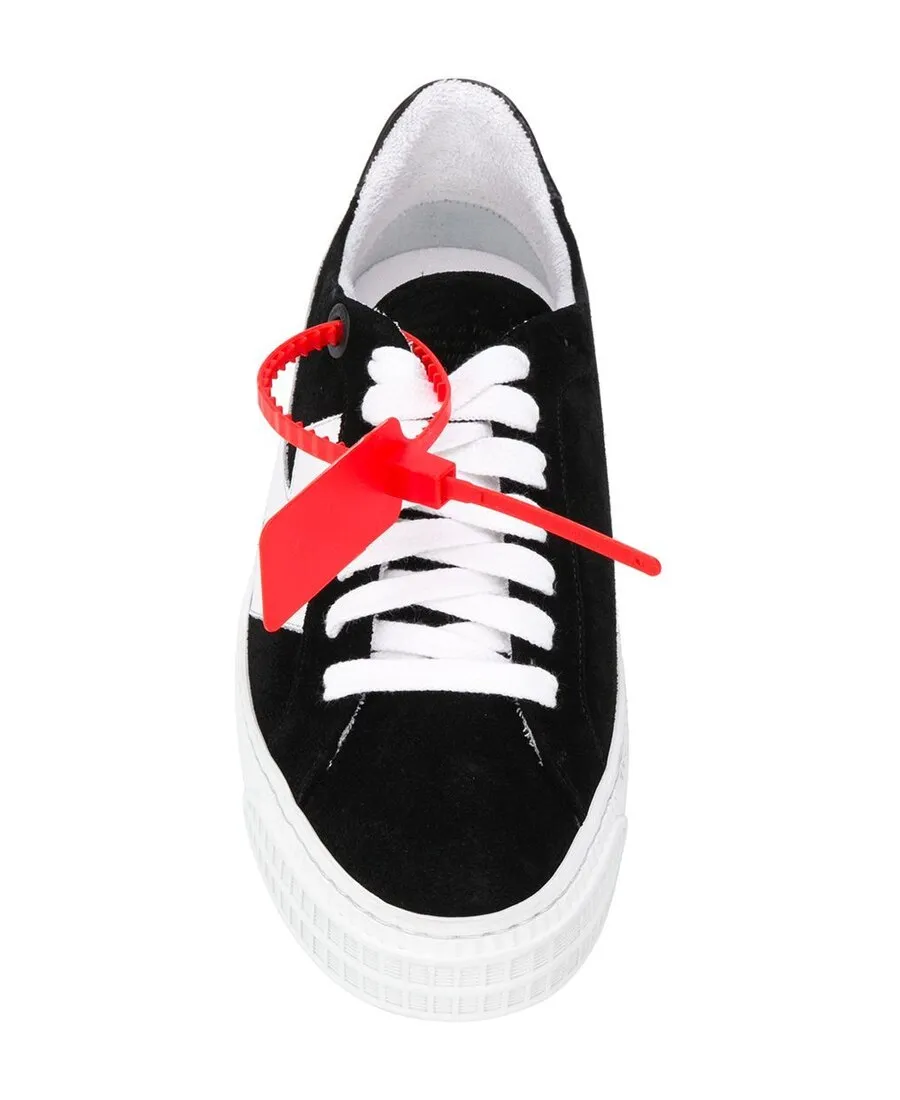 Arrow Low-Top Sneakers