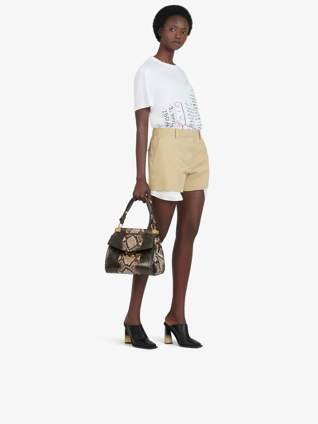 Make Casual Shorts On The Floor