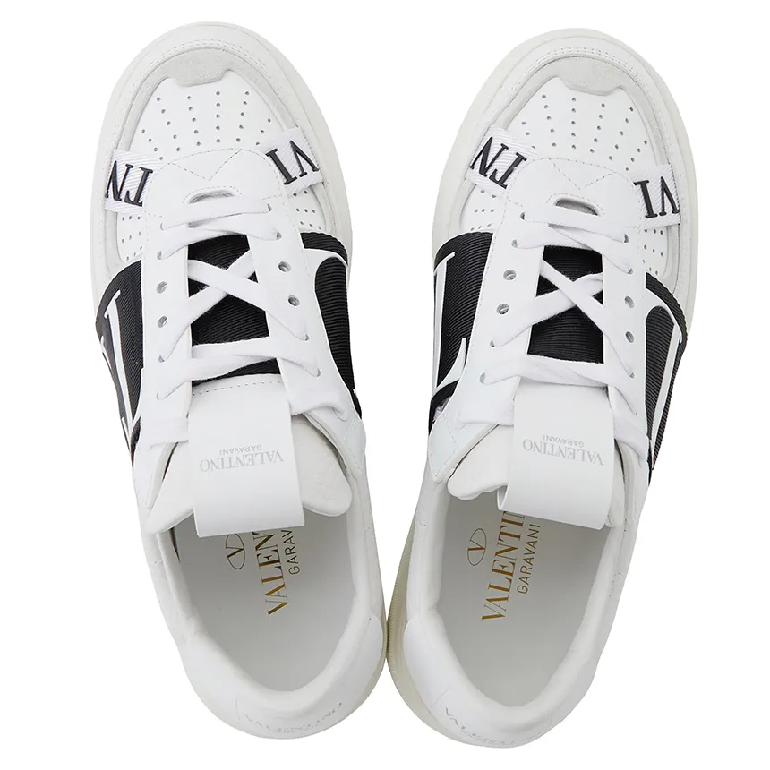 Valentino Vl7N Round Toe Lace-Up Sneakers