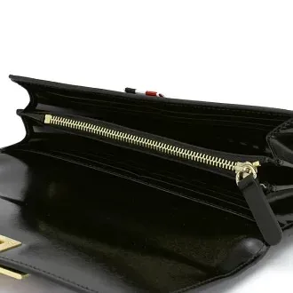 Medium And Long Style With Zipper Purse In Hand