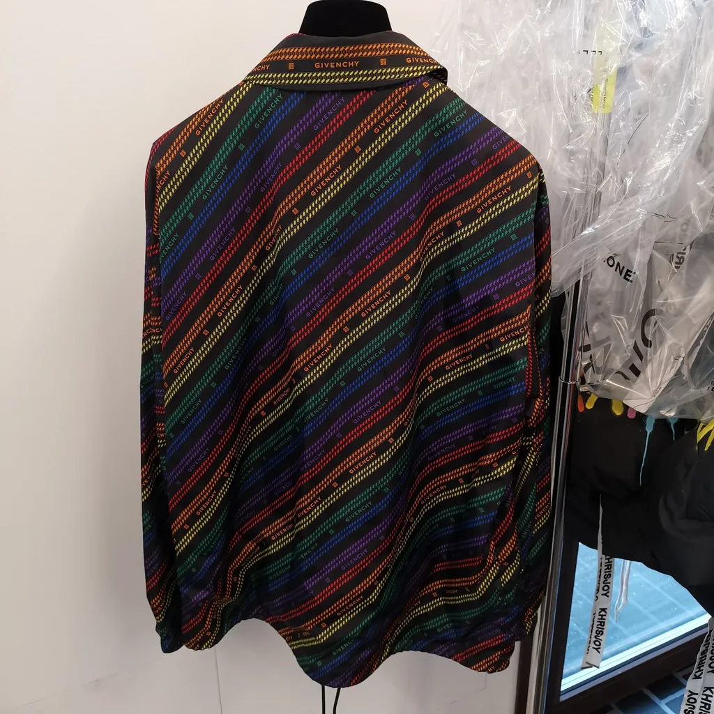 Chain-Print Buttoned Jacket