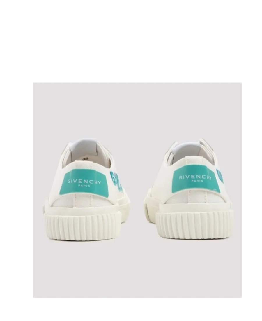 Low-Top Tennis Sneakers