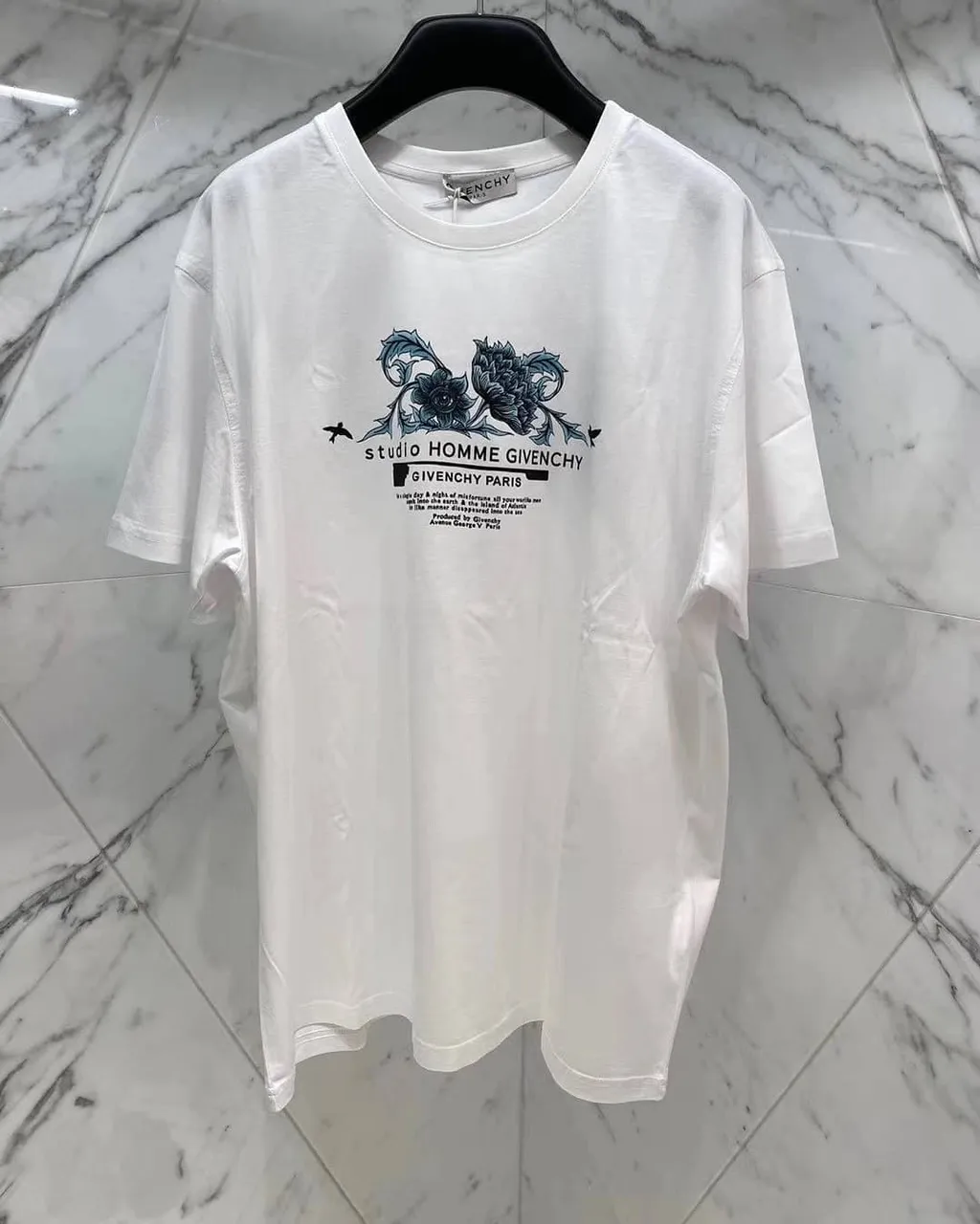 Graphic-Print T-Shirt