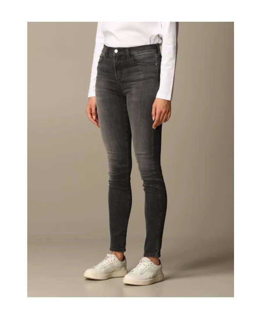Slim Fit