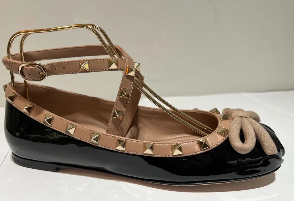 Valentino Garavani Rockstud Round Toe Ballerina Shoes