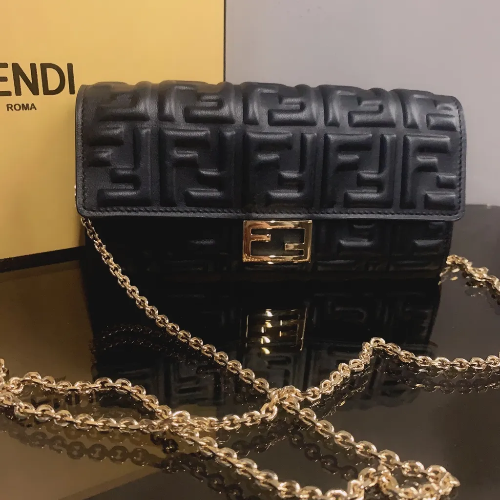 Fendi Ff Motif Baguette Continental Chain-Linked Wallet