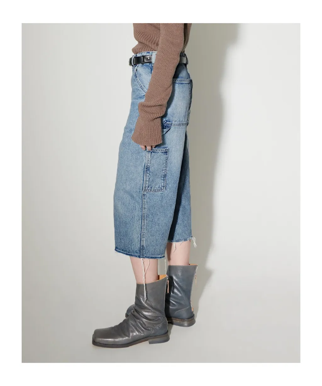 Wide-Leg Cropped Jeans