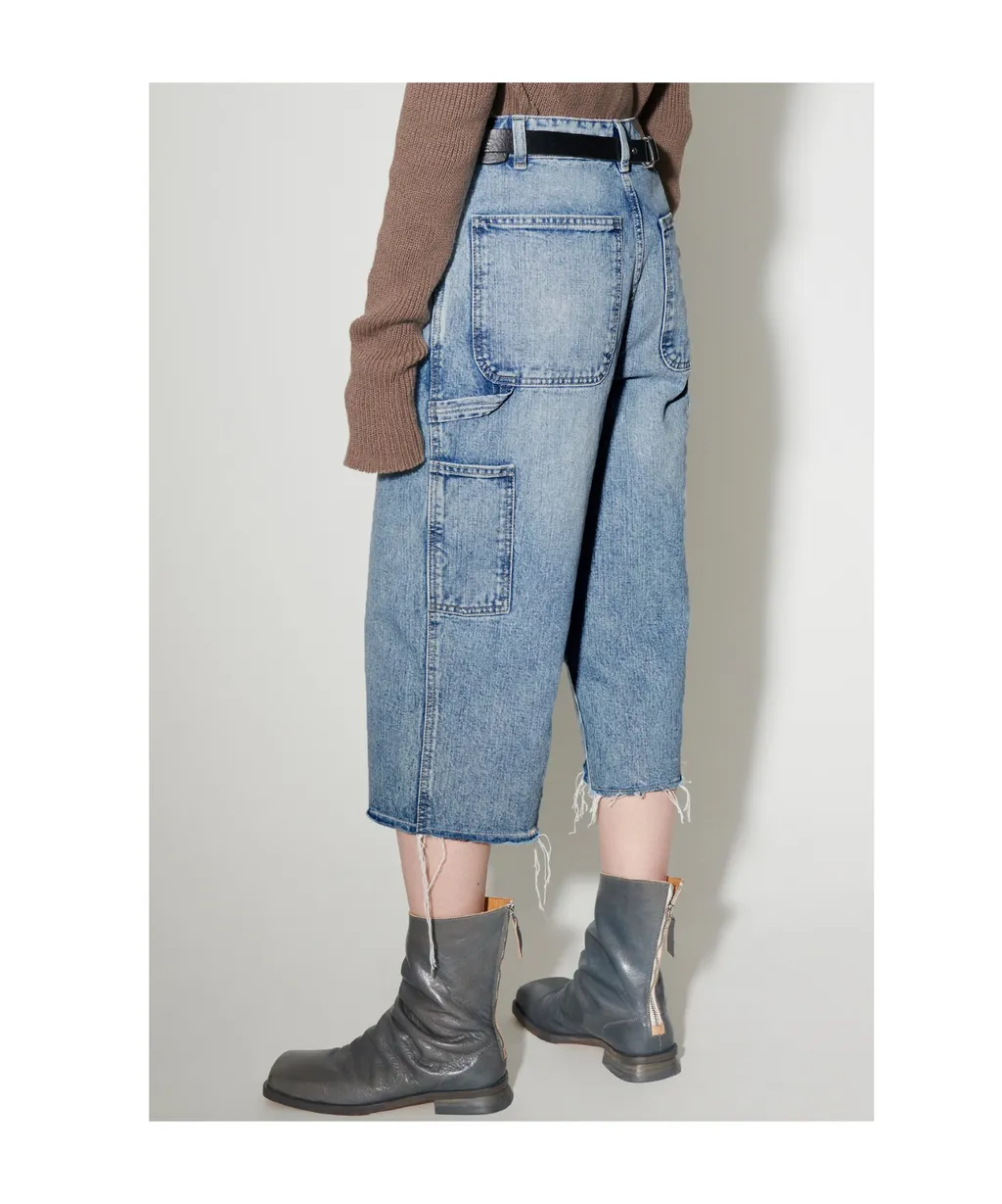 Wide-Leg Cropped Jeans