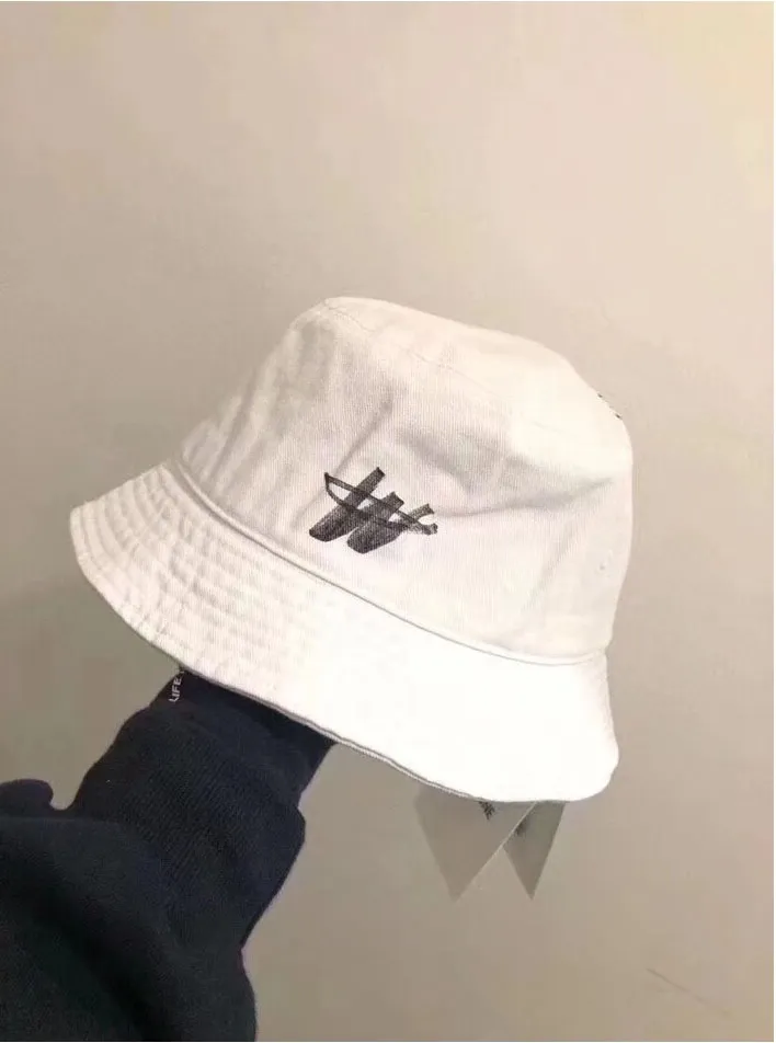 We11Done Logo Print Bucket Hat