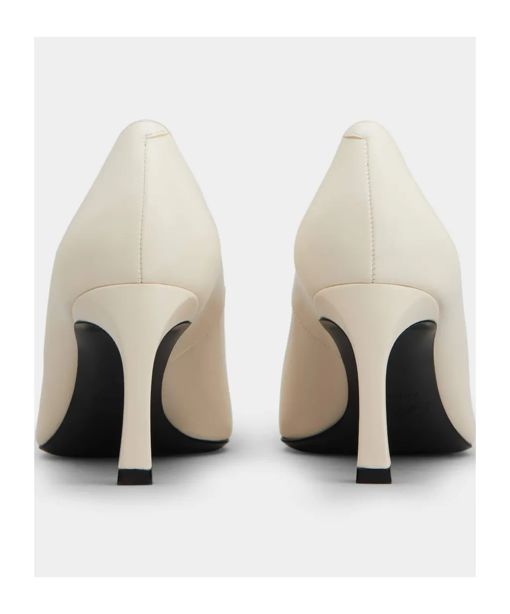 Roger Vivier Trompette Buckle Detailed Pumps
