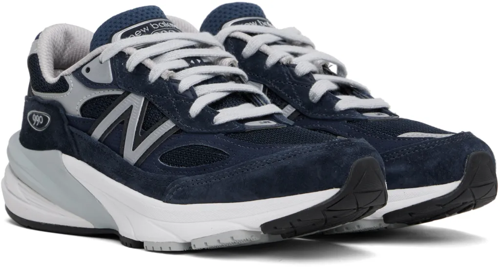 990V6 Sneakers
