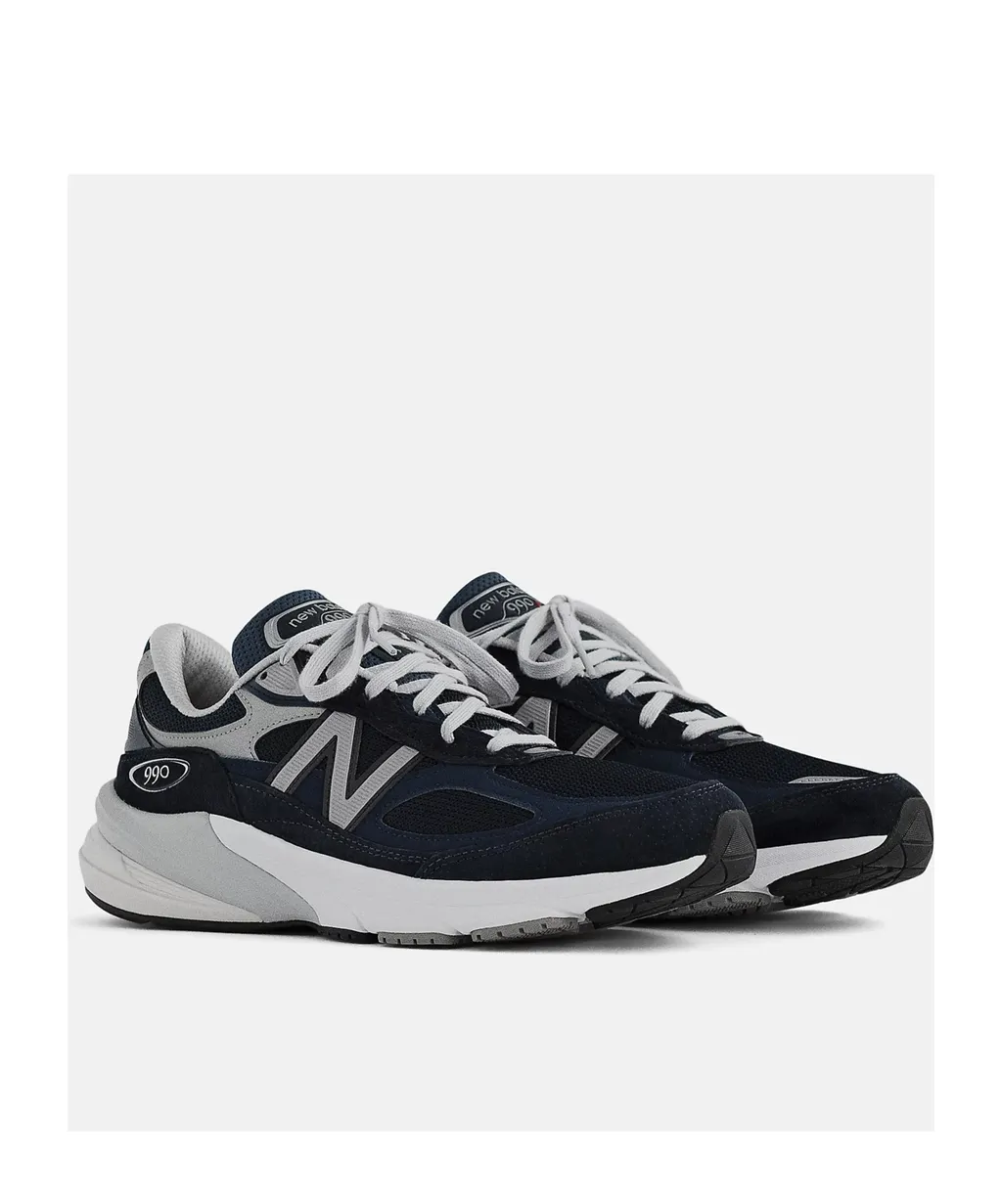990V6 Sneakers
