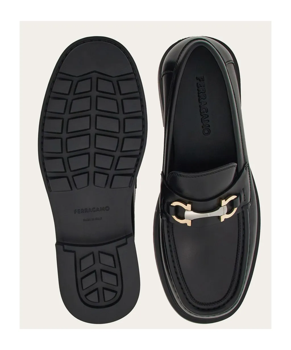 Salvatore Ferragamo Gancini-Plaque Slip-On Loafers