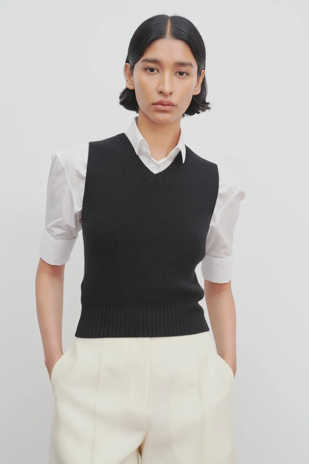 Comi Cashmere Sleeveless Sweater