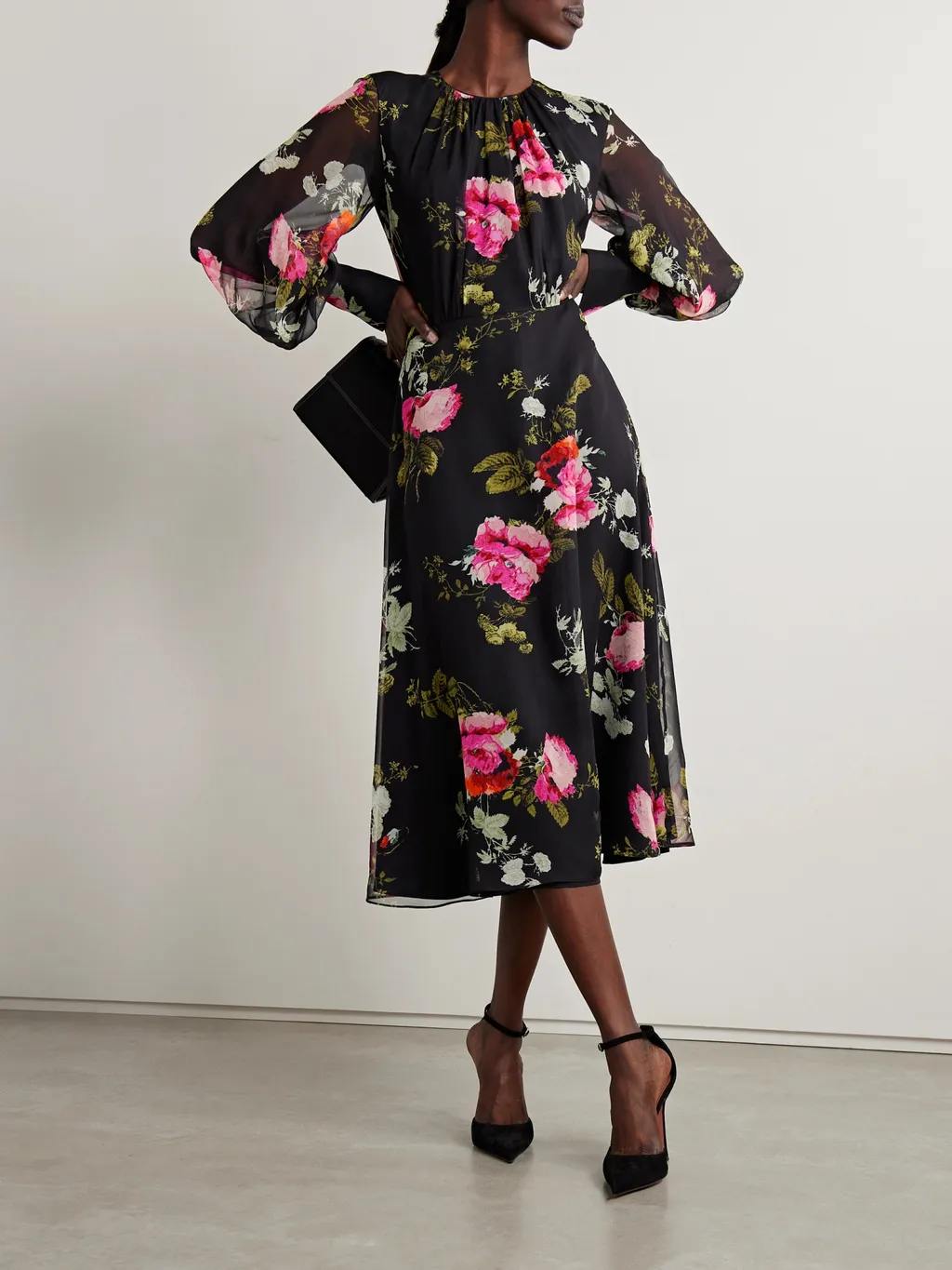 Round-Collar Long-Sleeved Dress