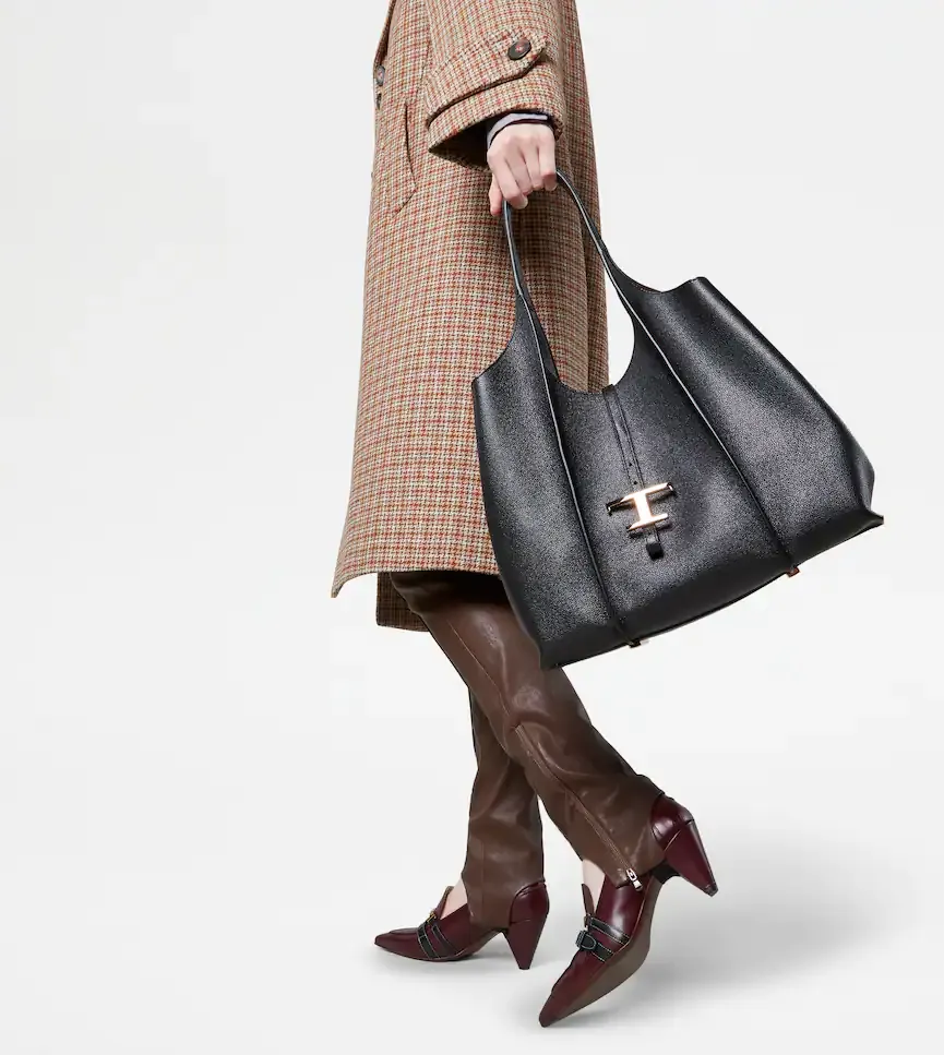 Tod's Timeless Top Handle Medium Shopping Bag