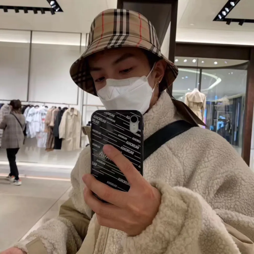 Burberry Vintage Checked Bucket Hat