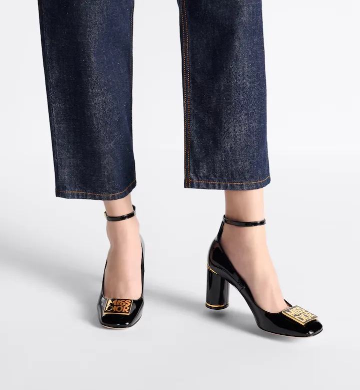 Miss Dior Graffiti Pump