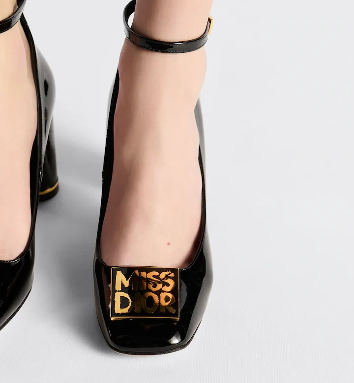 Miss Dior Graffiti Pump