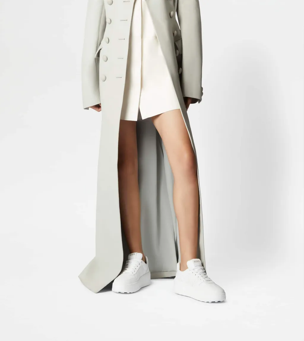 Tod's Round-Toe Lace-Up Sneakers