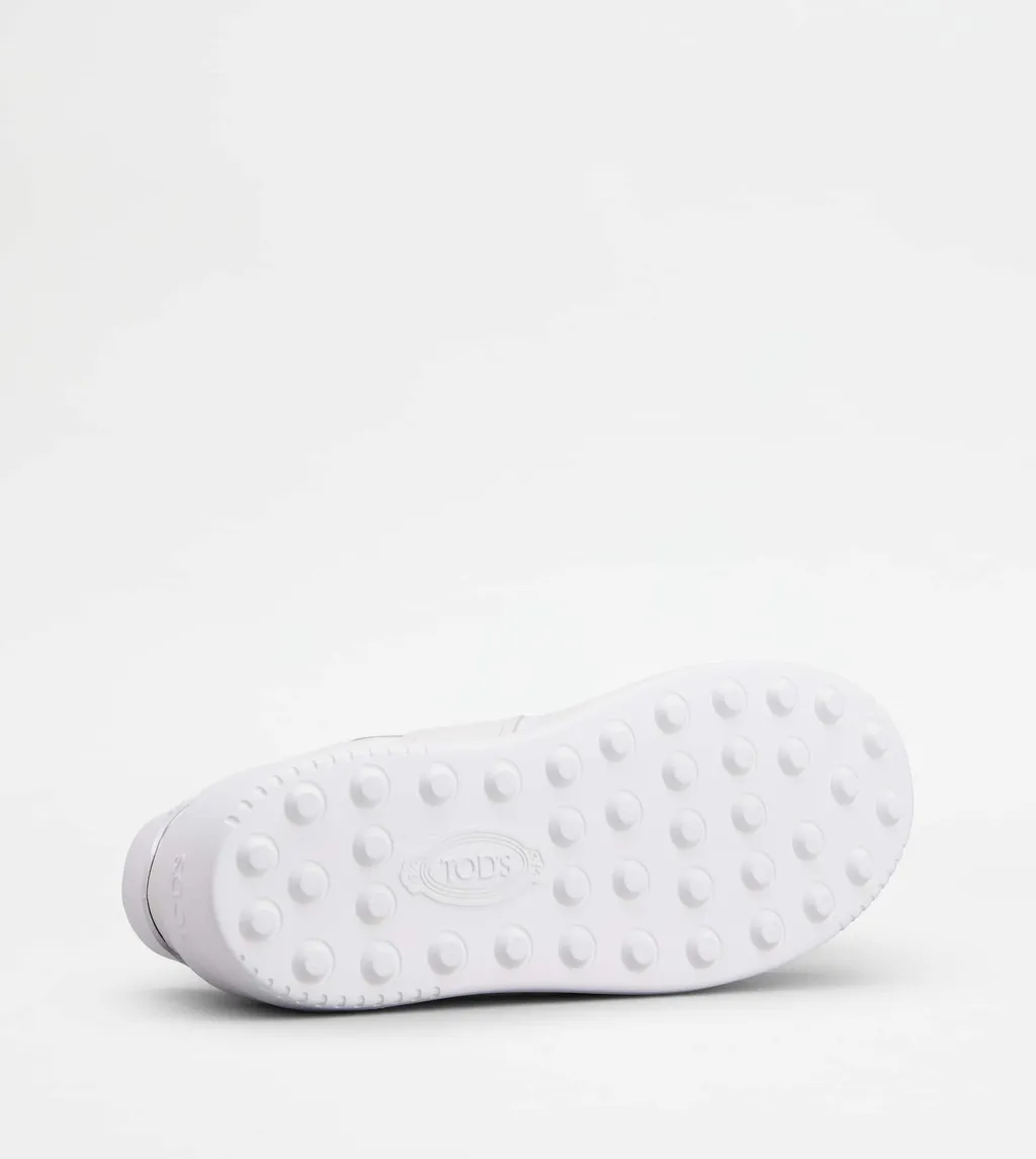 Tod's Round-Toe Lace-Up Sneakers