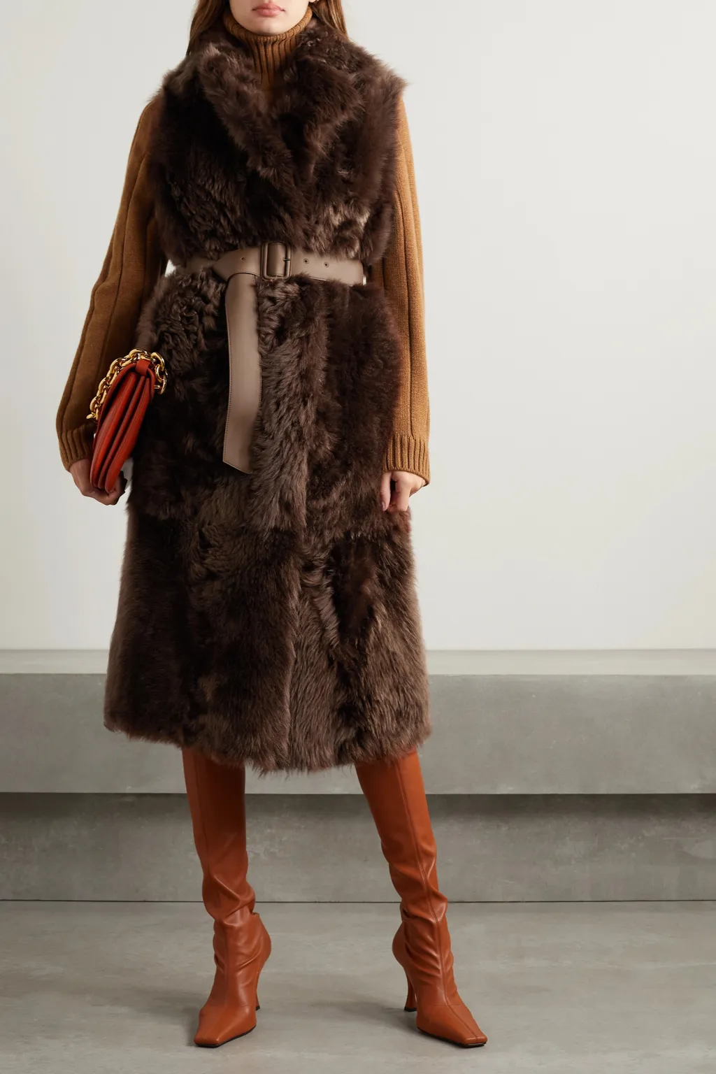 Wear Two Girdle Sleeveless Coats