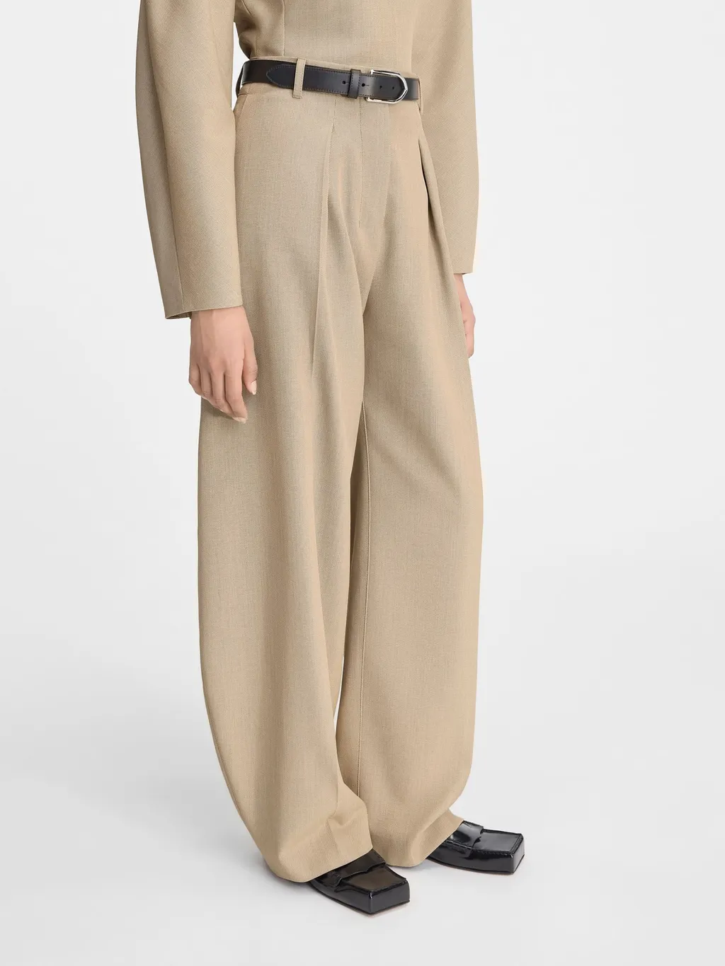 Oval Trousers