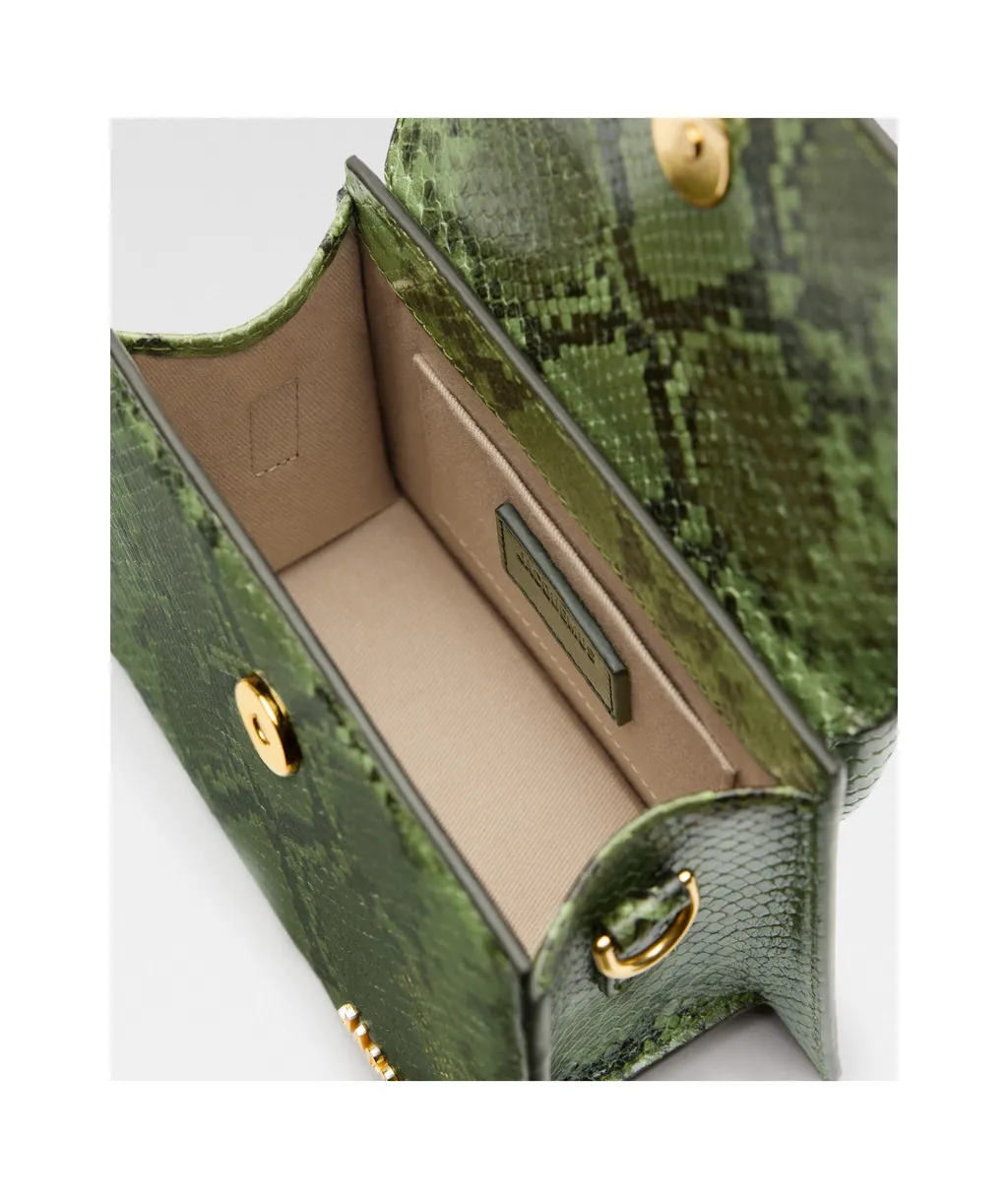 Jacquemus Le Chiquito Moyen Signature Handbag
