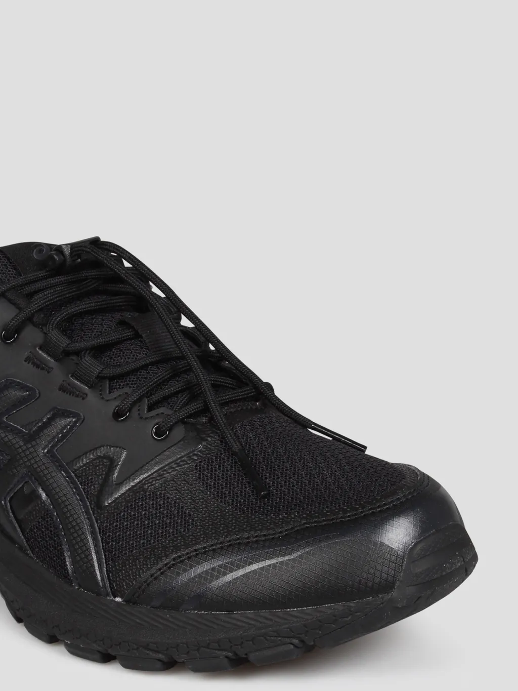Lace-Up Low-Cut Sneakers