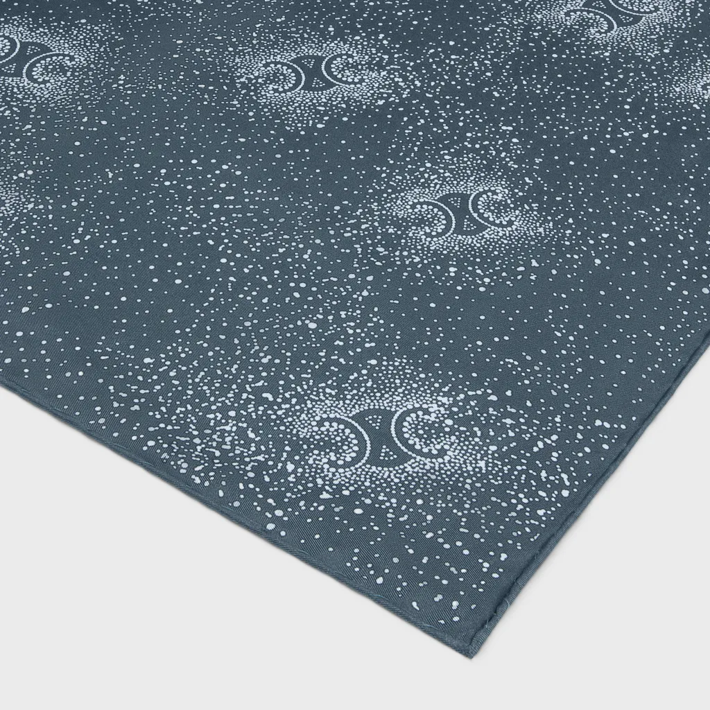 Square In Triomphe Explosion Silk Twill