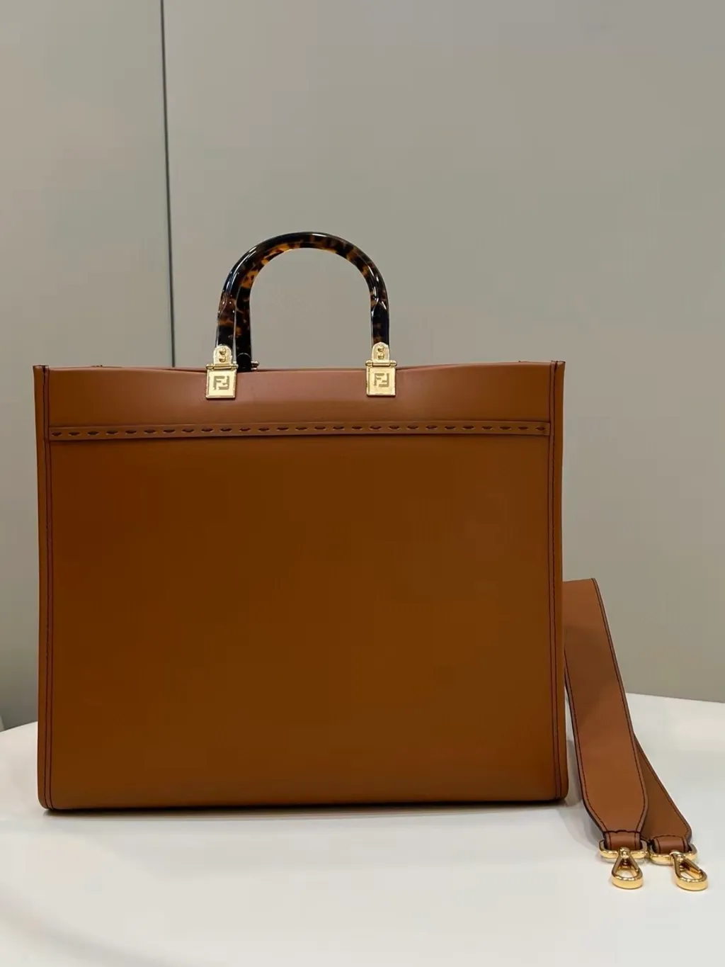 Fendi Sunshine Medium Tote Bag