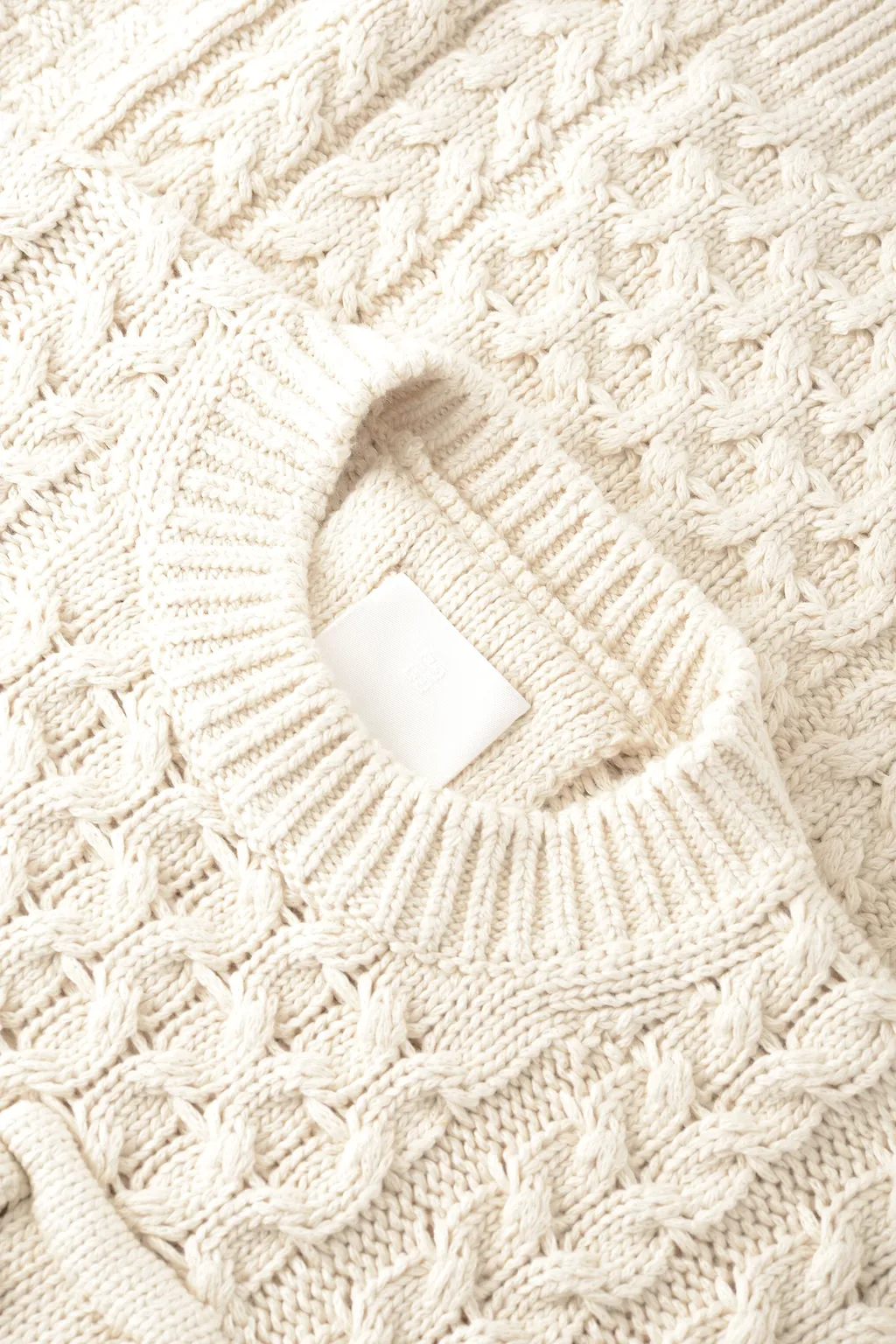 Givenchy 4G Cable-Knit Jumper