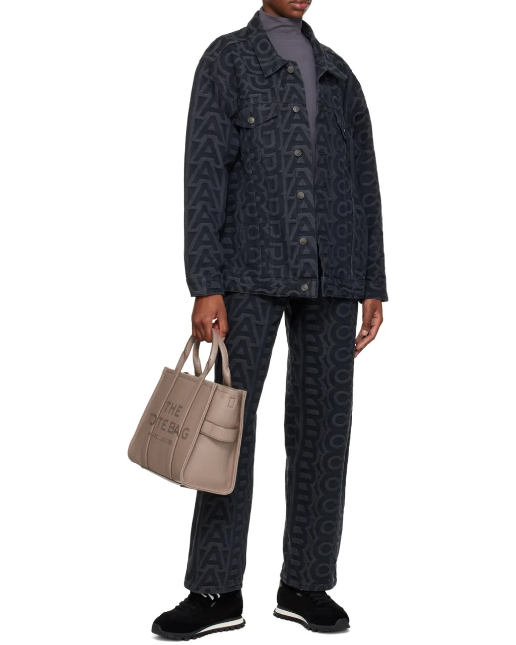 Marc Jacobs Logo-Embossed Medium Tote Bag