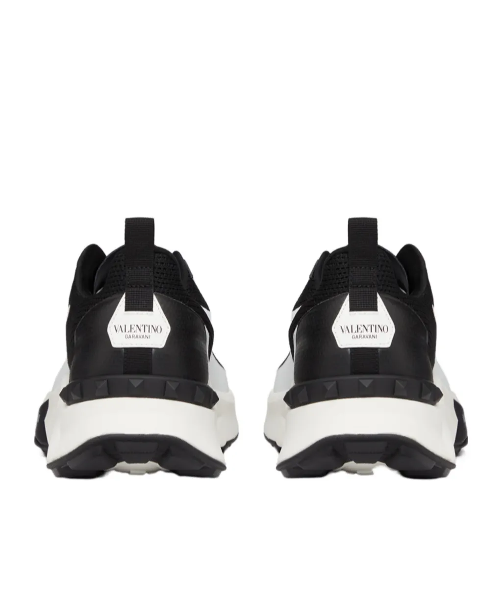Round-Head Sneakers