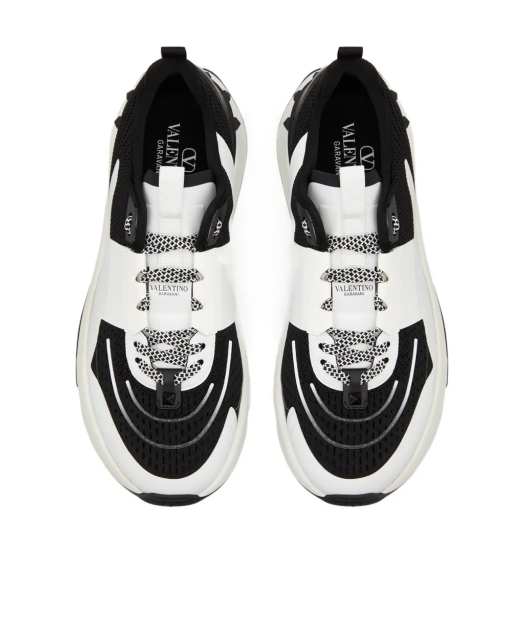 Round-Head Sneakers