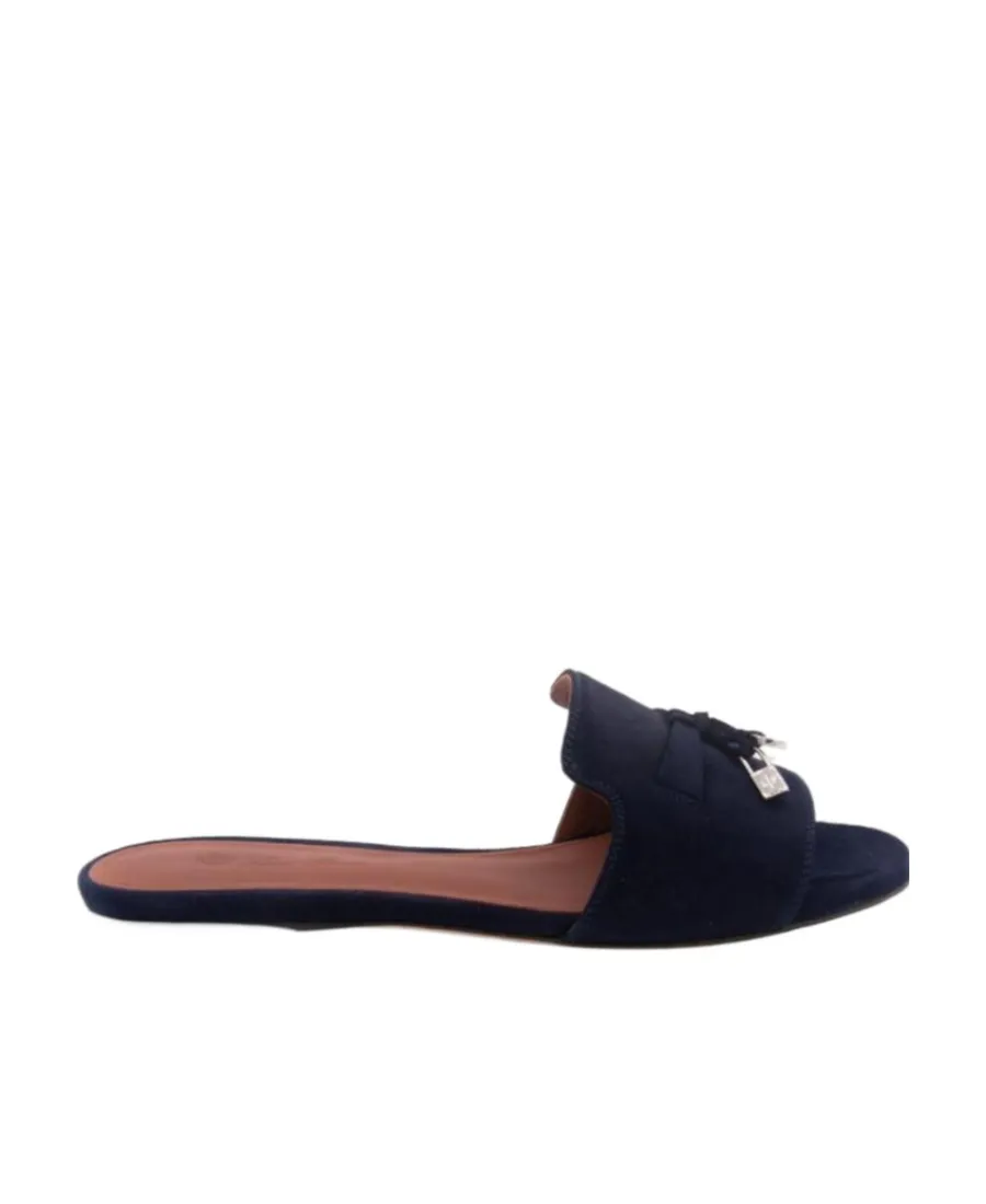 Flat-Bottomed Open-Toed Sandals