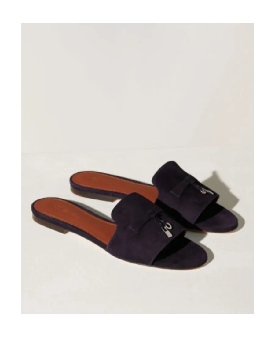 Flat-Bottomed Open-Toed Sandals