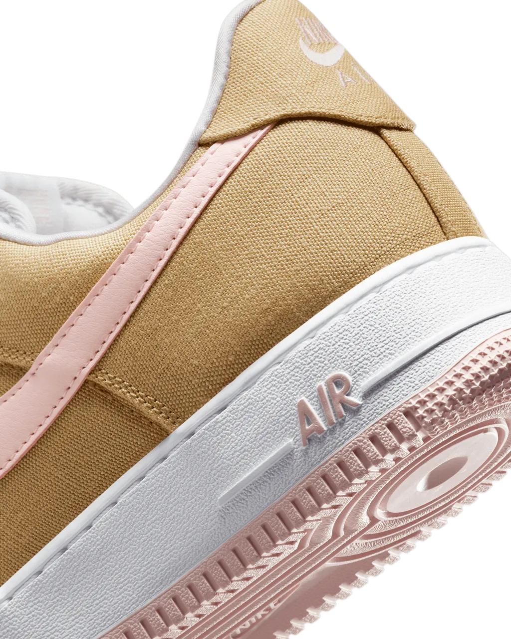Nike Air Force 1 Retro Ll Qs Lace-Up Sneakers