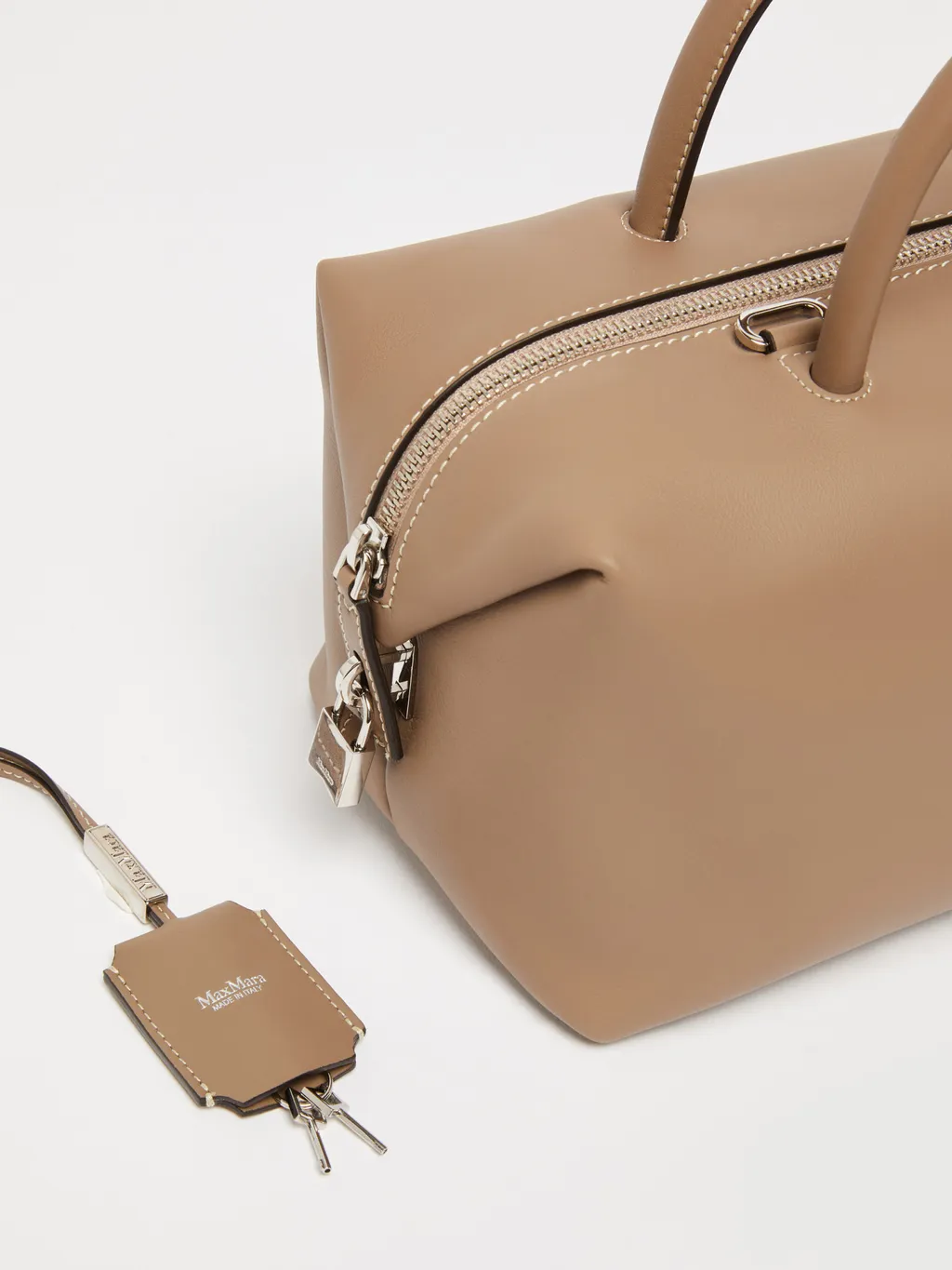 Max Mara Holdallm Logo Stamp Zip-Up Tote Bag