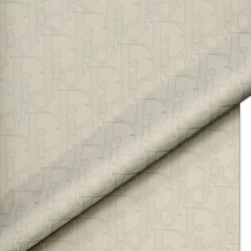 Dior Gravity Stole