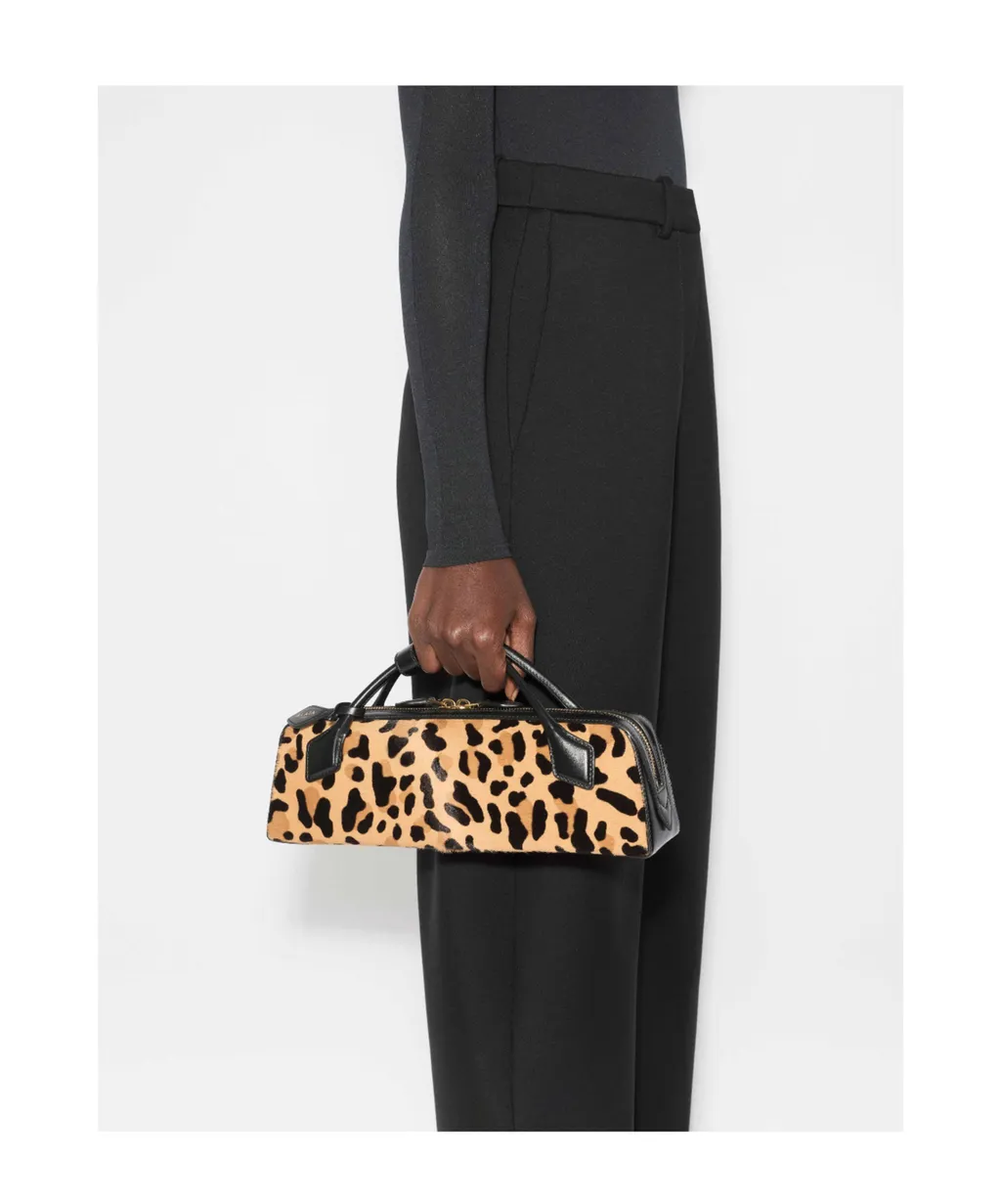 Le Teckel Clutch In Leopard Haircalf