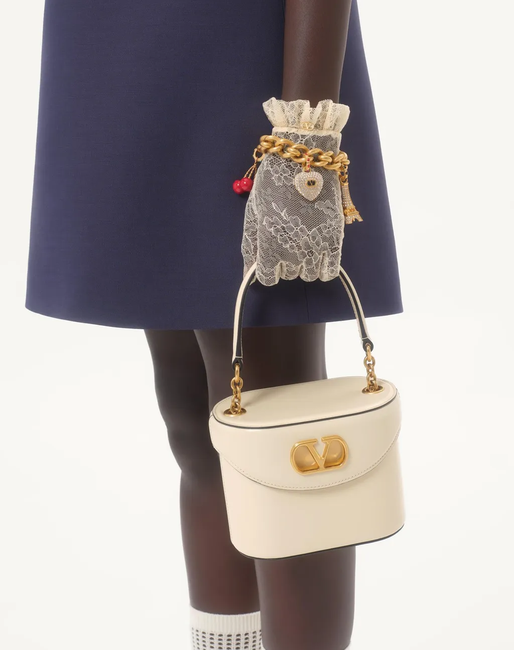 Valentino Vain Vlogo Signature Vanity Bag