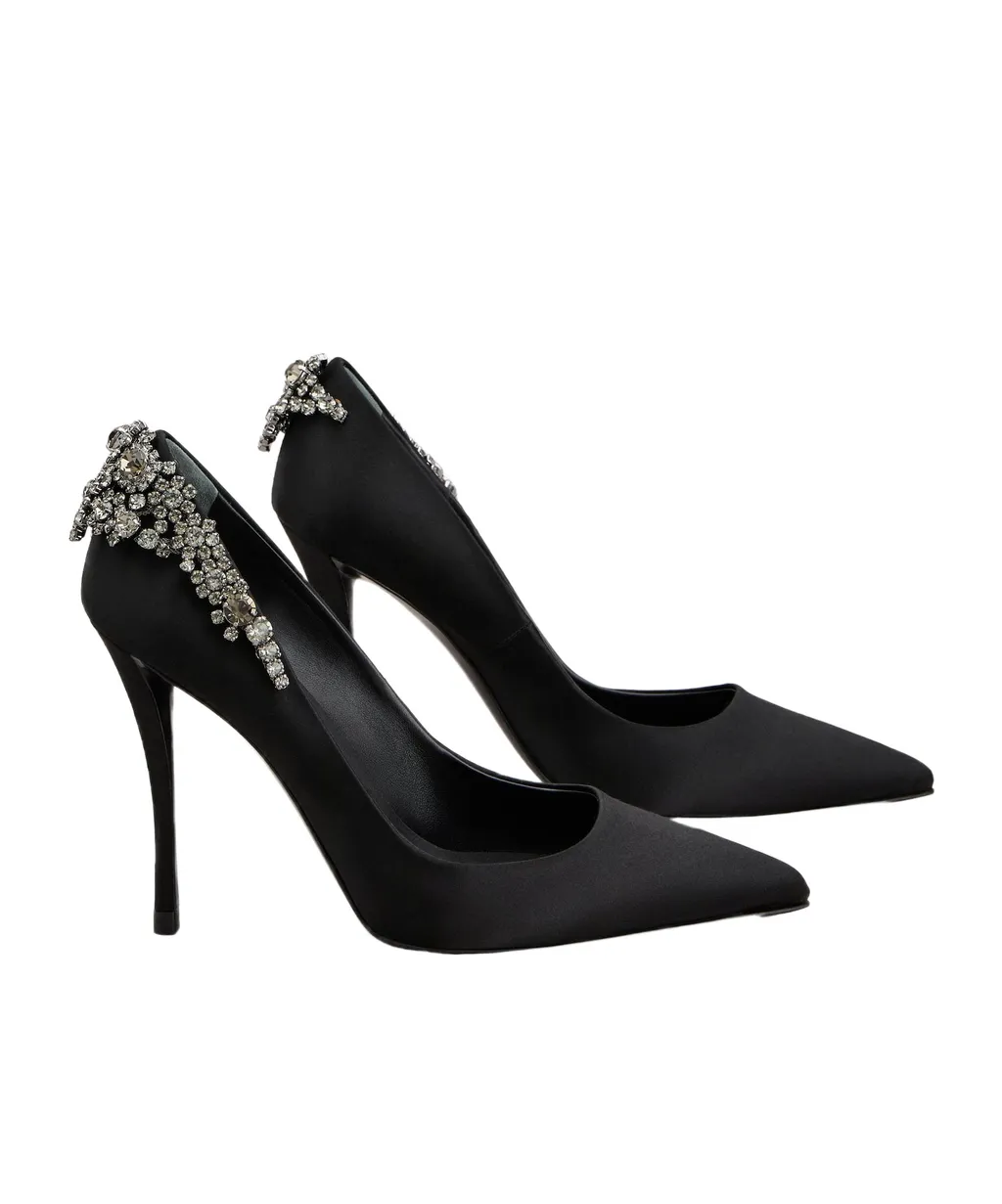 Efflorescence Pumps In Satin