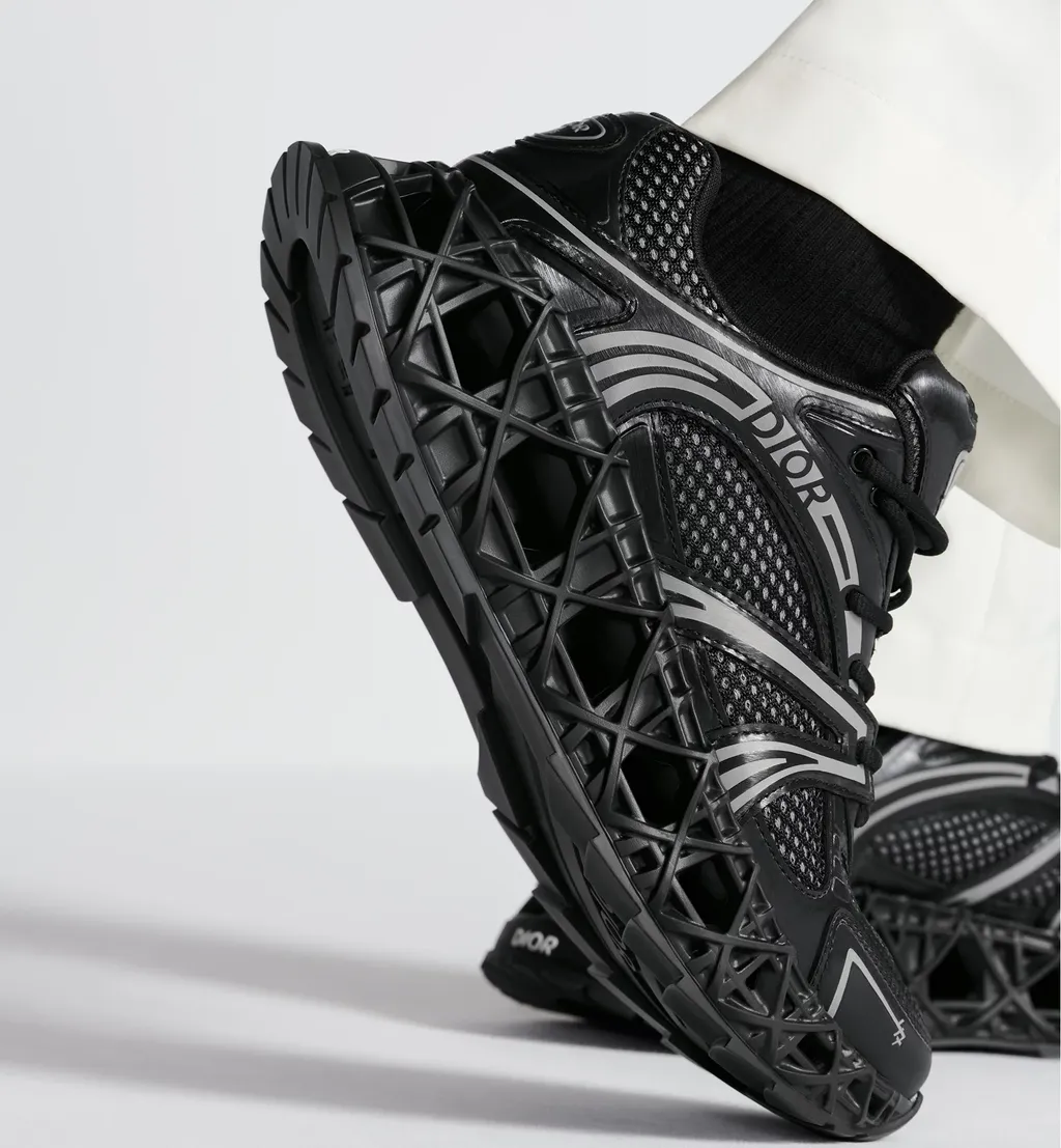 B35 Nxxt Sneaker