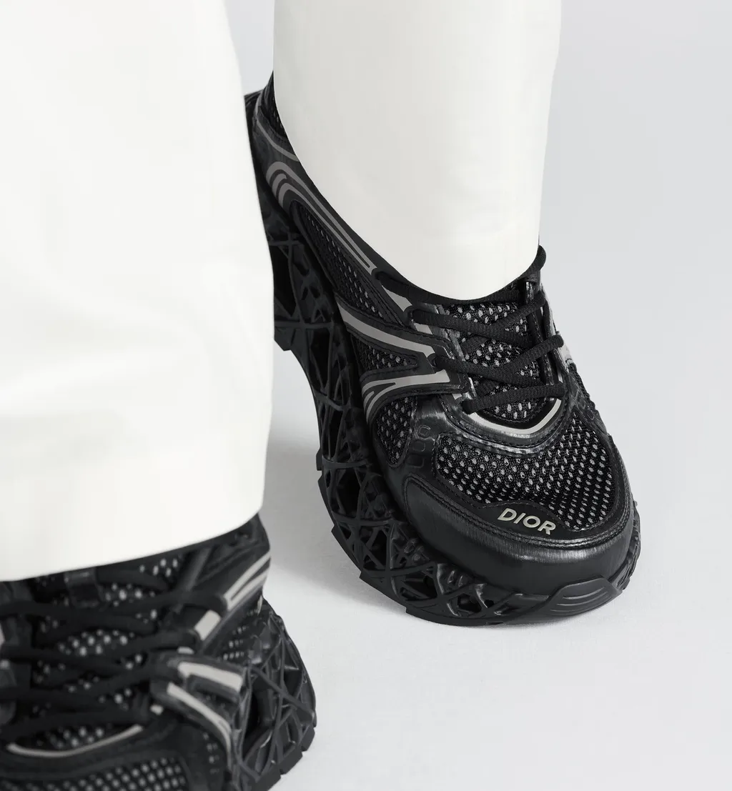 B35 Nxxt Sneaker