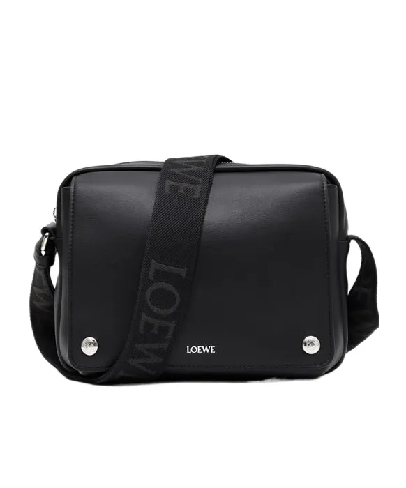 Logo-Plaque Shoulder Bag