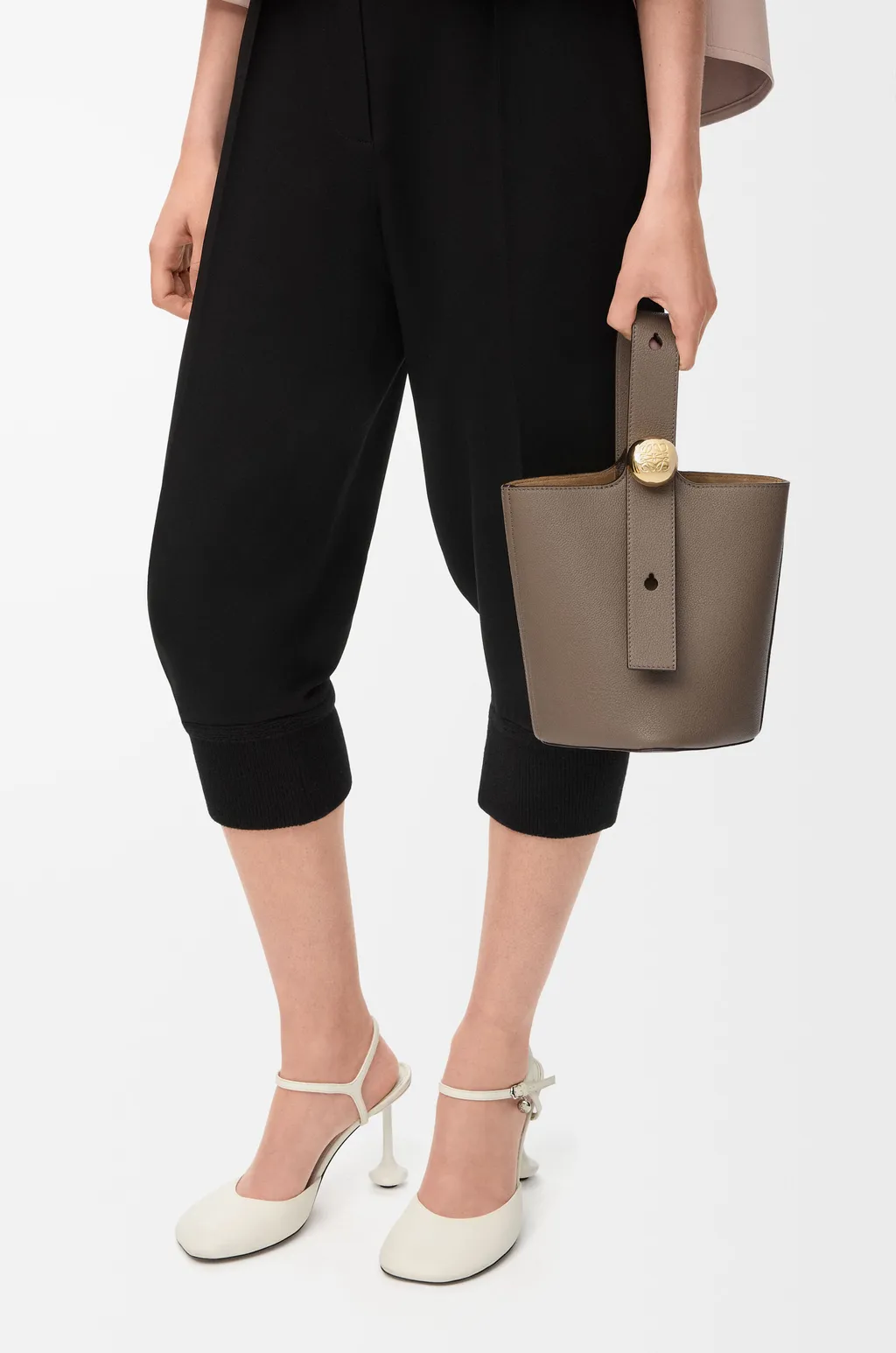 Mini Pebble Bucket In Soft Grained Calfskin